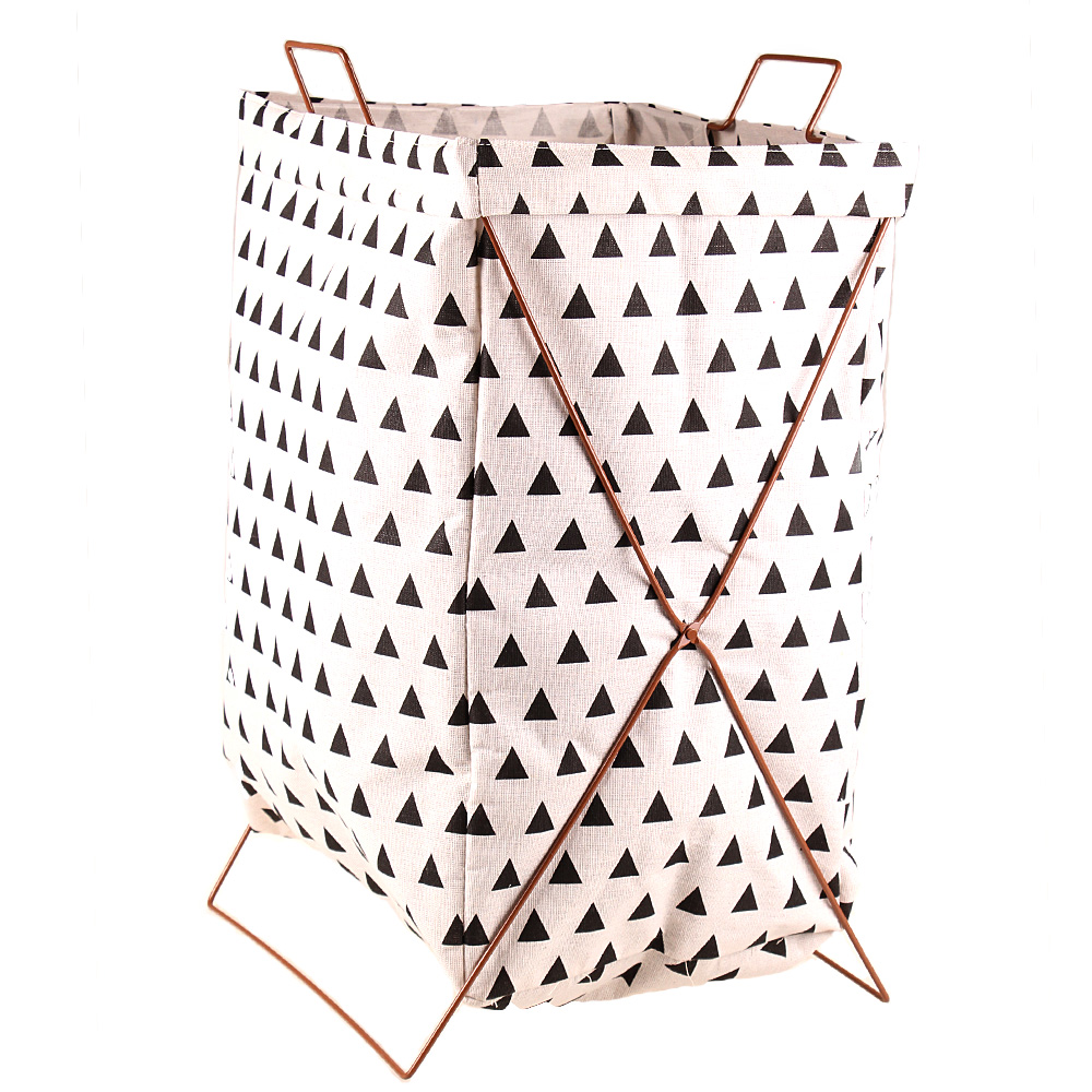 Plátěný koš na prádlo se stojanem bílý s trojúhelníky - náhled 2